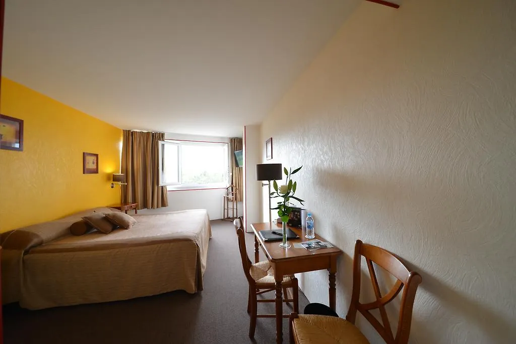 Arcantis Hotel Bomotel Desertines   Desertines (Allier)