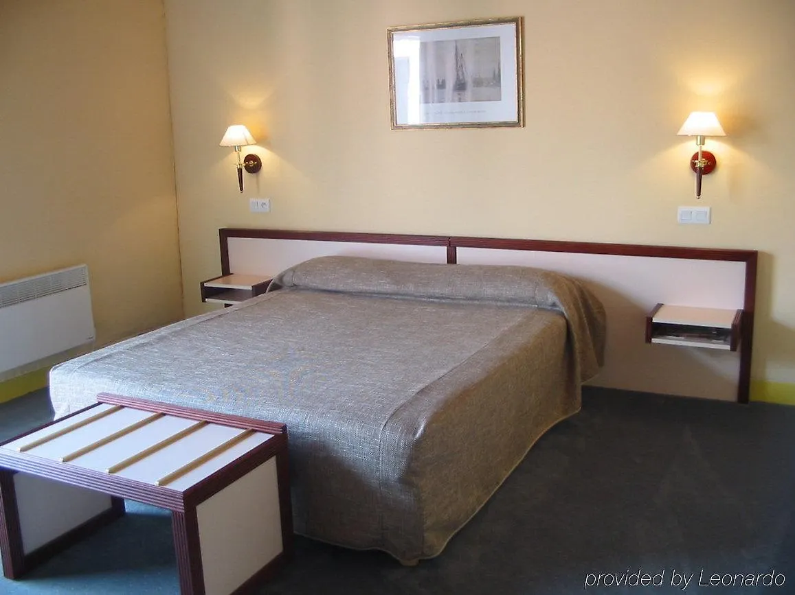 Arcantis Hotel Bomotel Desertines  3*, Desertines (Allier) France